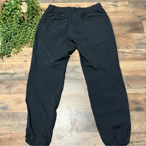 REI Womens Black Nylon Hiking/Outdoor Jogger Pants sz 12P - Picture 4 of 4